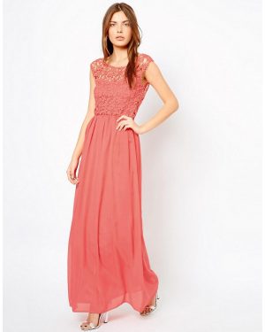 roz-makre-forema-me-dantelenio-korsaz